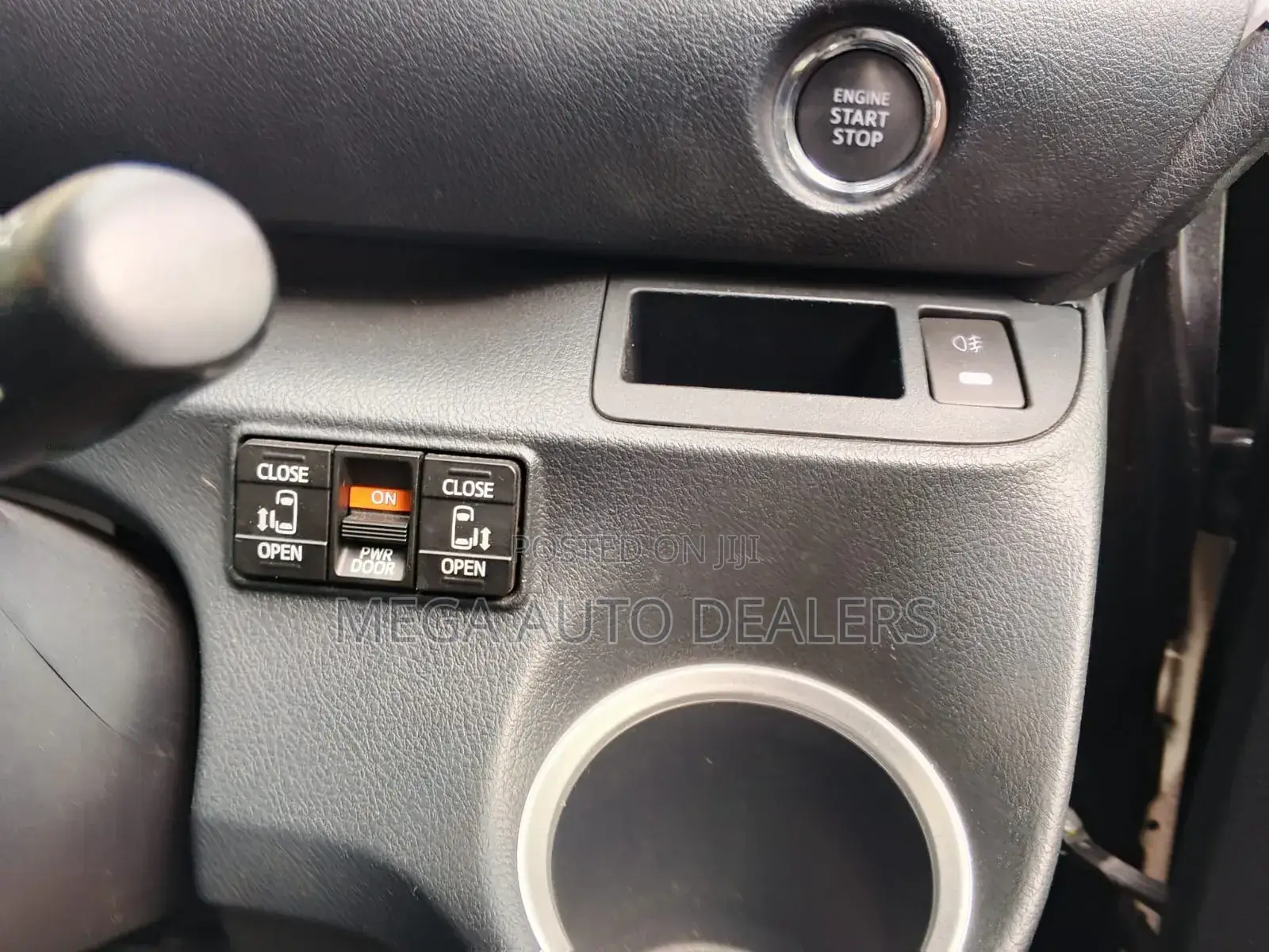 Toyota Sienta 2018 Black