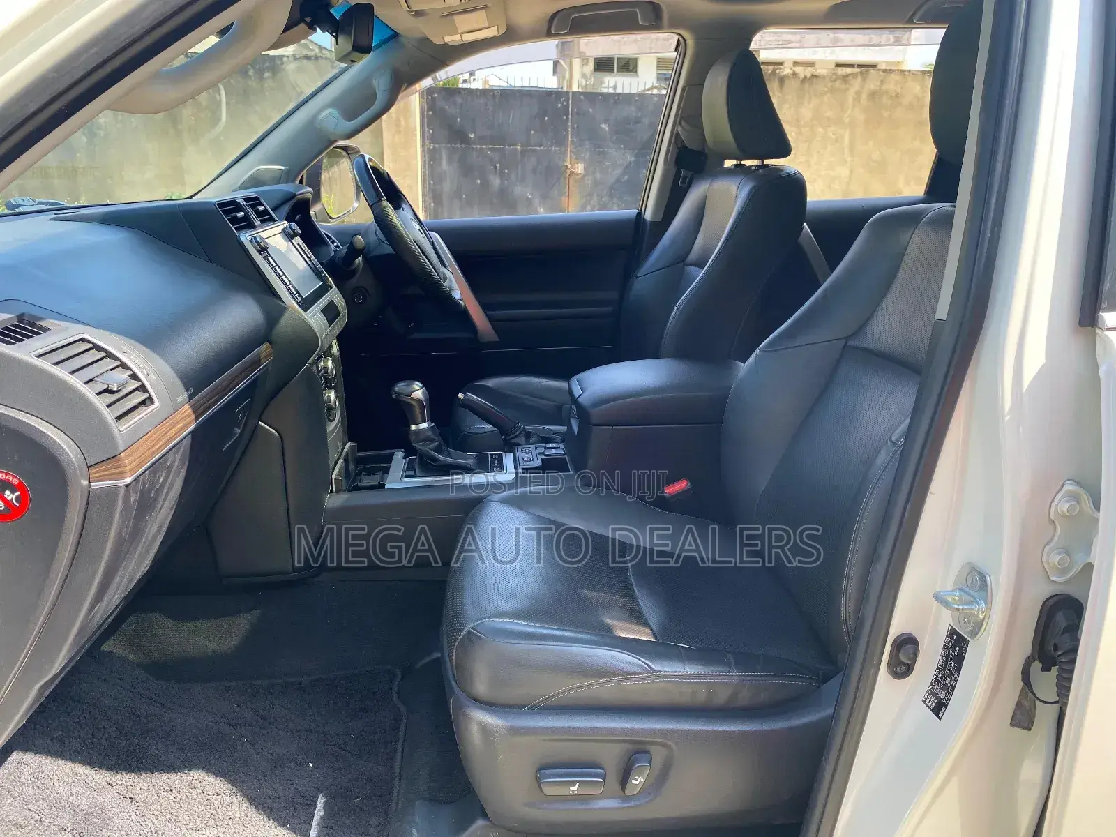 Toyota Land Cruiser Prado 2018 White