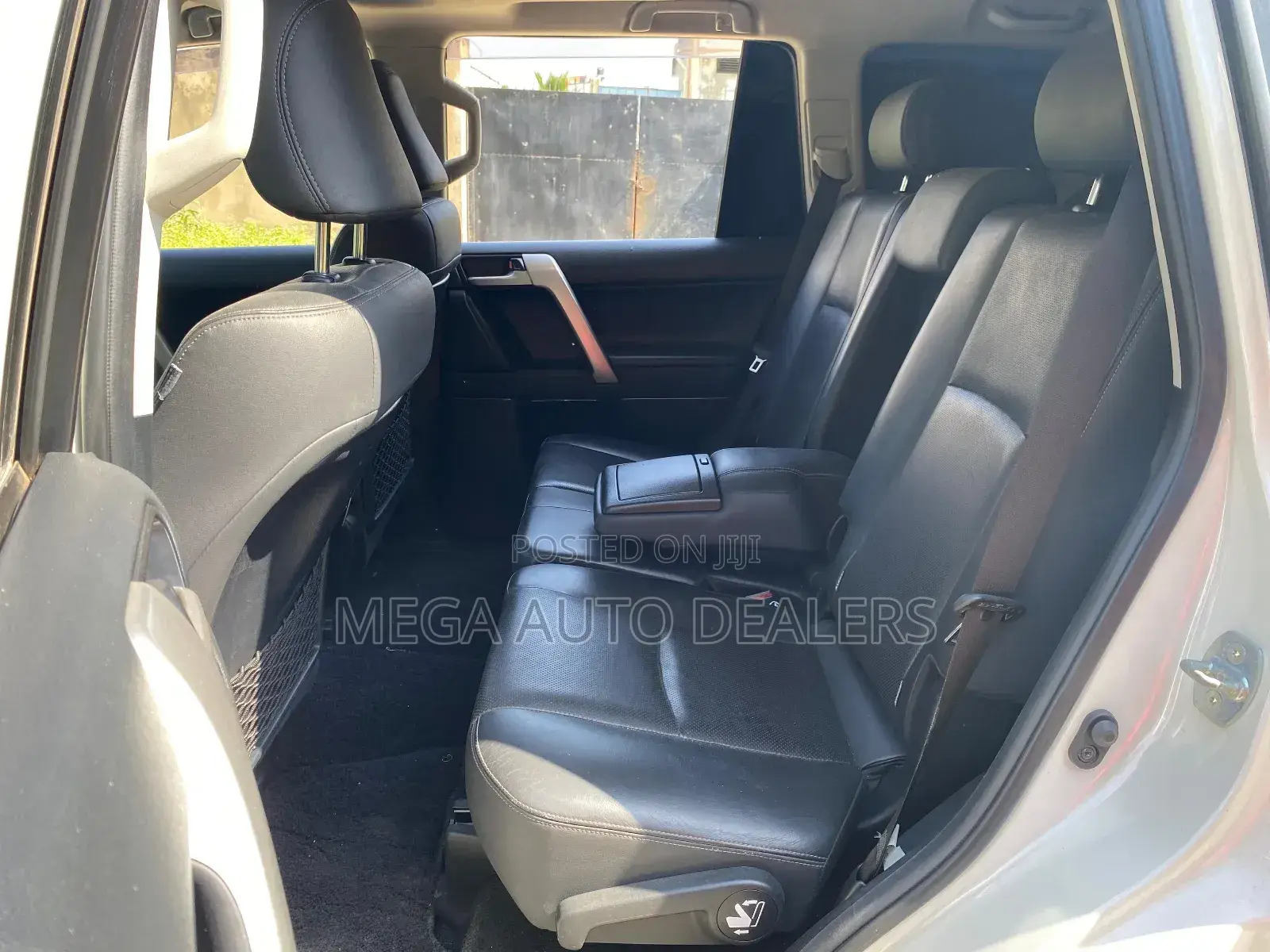 Toyota Land Cruiser Prado 2018 White