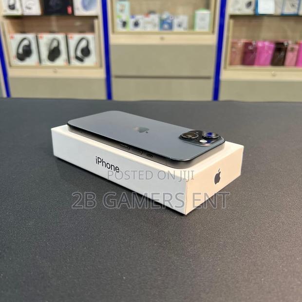 Apple iPhone 15 128 GB Black - thumbnail 6