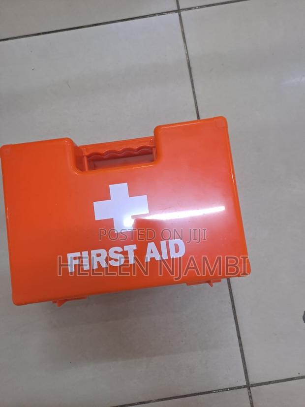 Medium First Aid Kit Covering Upto 30people - main view