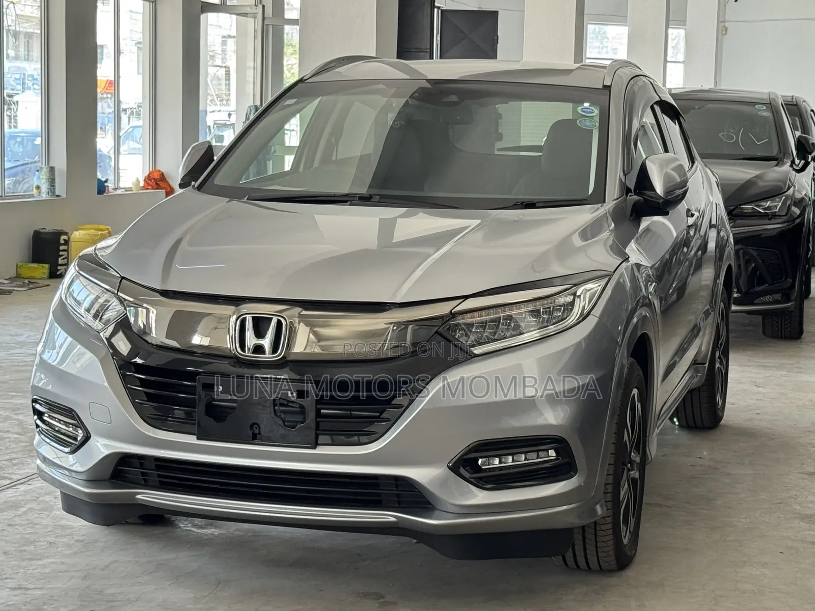 Honda Vezel 2019 Silver