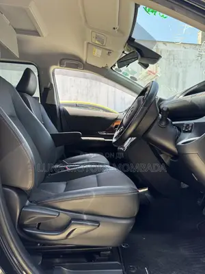 Toyota Sienta 2019 Brown