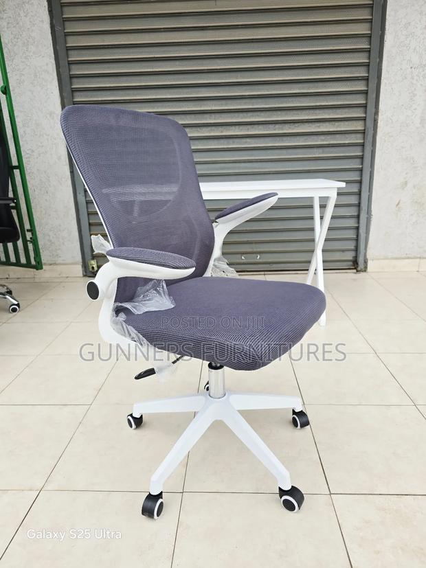 Executive Office Chair - thumbnail 5