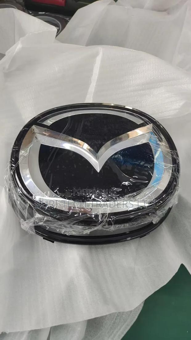 Axela  2020 Glass Logo - thumbnail 2