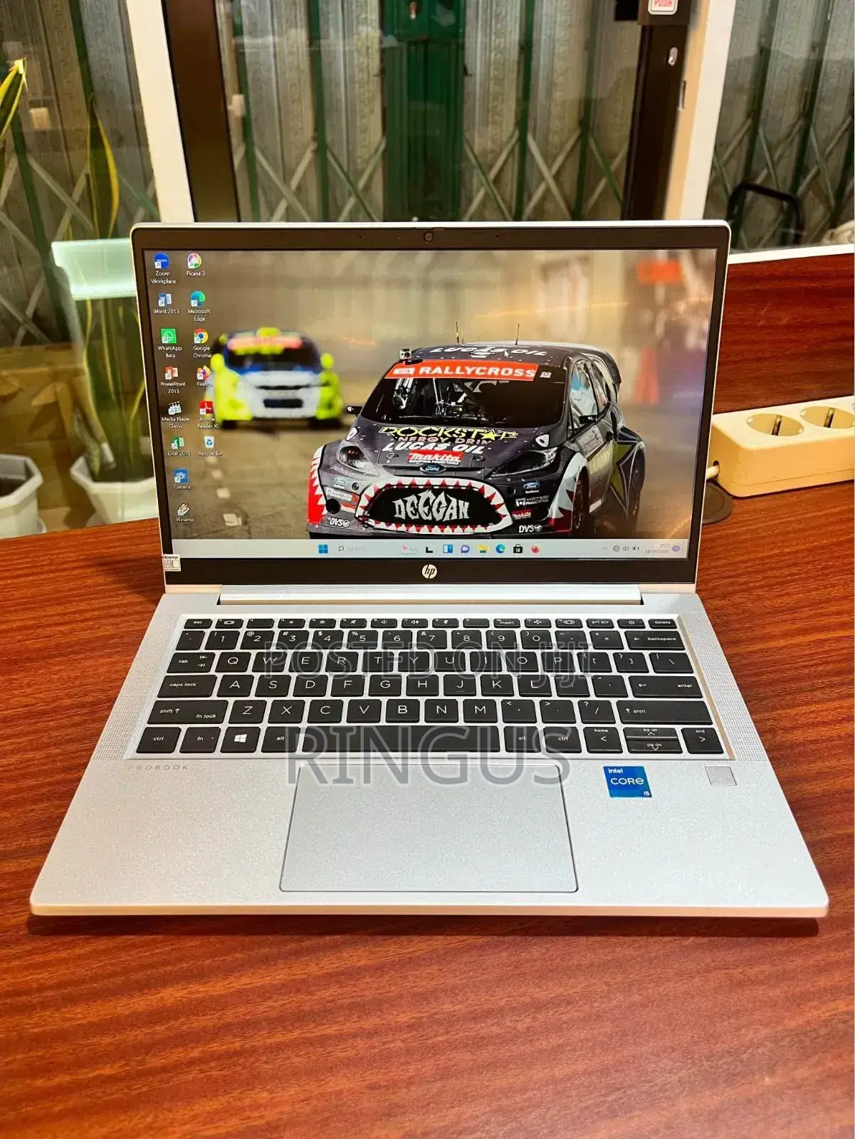 New Laptop HP EliteBook 830 G8 16GB Intel Core i7 SSD 512GB