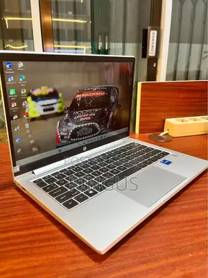 New Laptop HP EliteBook 830 G8 16GB Intel Core i7 SSD 512GB