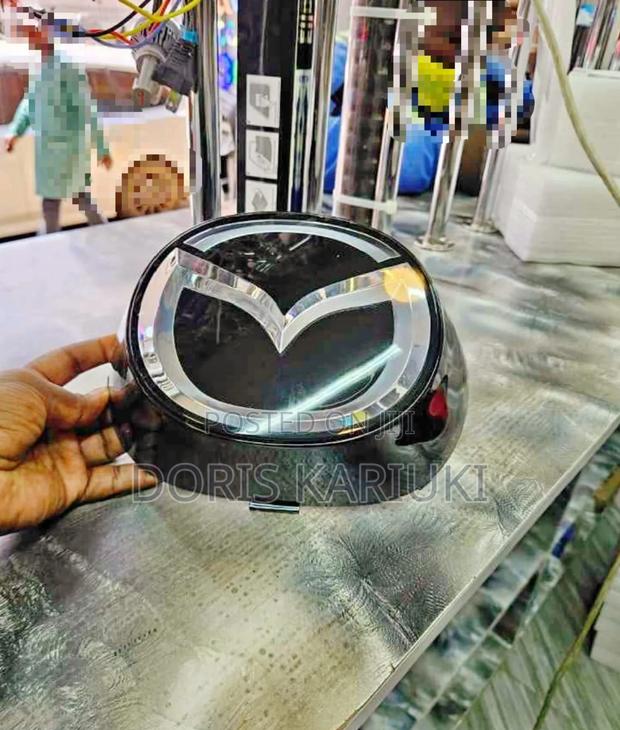 Mazda Glass Logo - main view