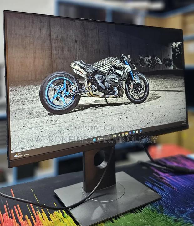 Dell P2419h 
24 Inch Frameless Monitor 
Vga/Display/Hdmi