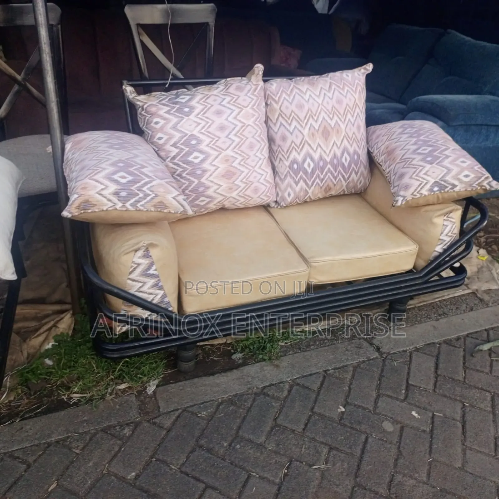 Hotel Sofa Sets With Throw Away Pillows
