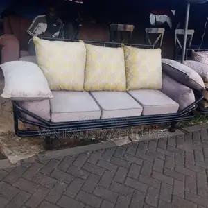 Hotel Sofa Sets With Throw Away Pillows