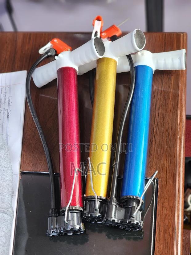 Ball Pump / Cycling Pumps Free Pin - thumbnail 3