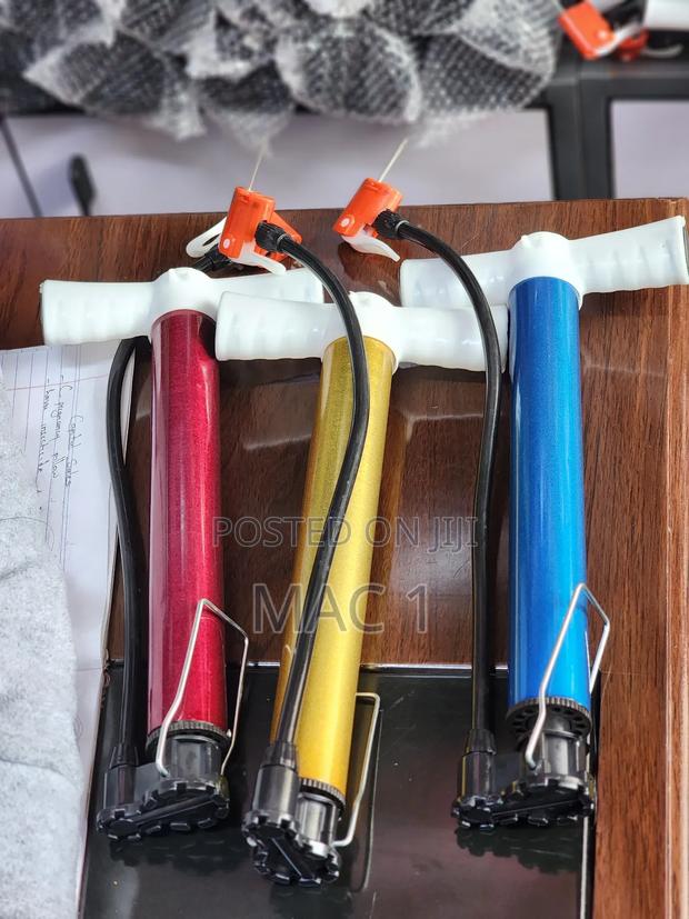 Ball Pump / Cycling Pumps Free Pin - thumbnail 4