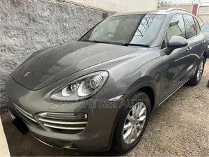 Porsche Cayenne 4dr SUV AWD (3.6L 6cyl 6M) 2014 Gray