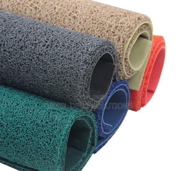 Classic Red Coil Mat – Add Elegance to Your Space - main view