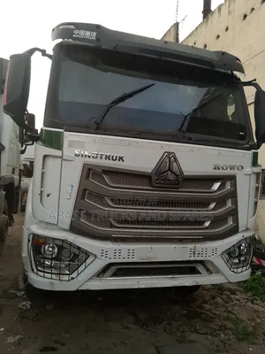 Sinotarck Howo Sevi Dubll Dev Original Isbirn KDM Howo 4m