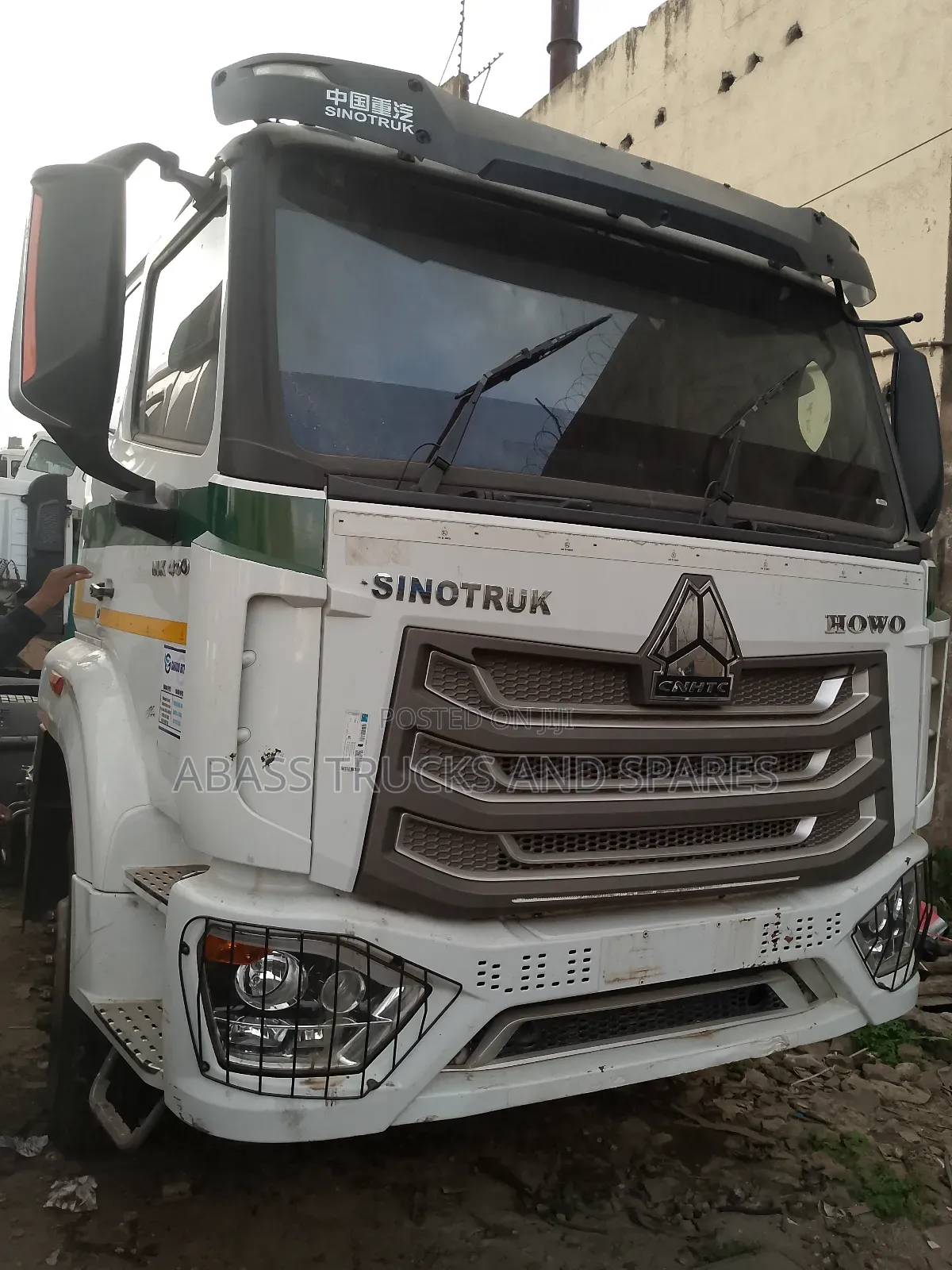 Sinotarck Howo Sevi Dubll Dev Original Isbirn KDM Howo 4m