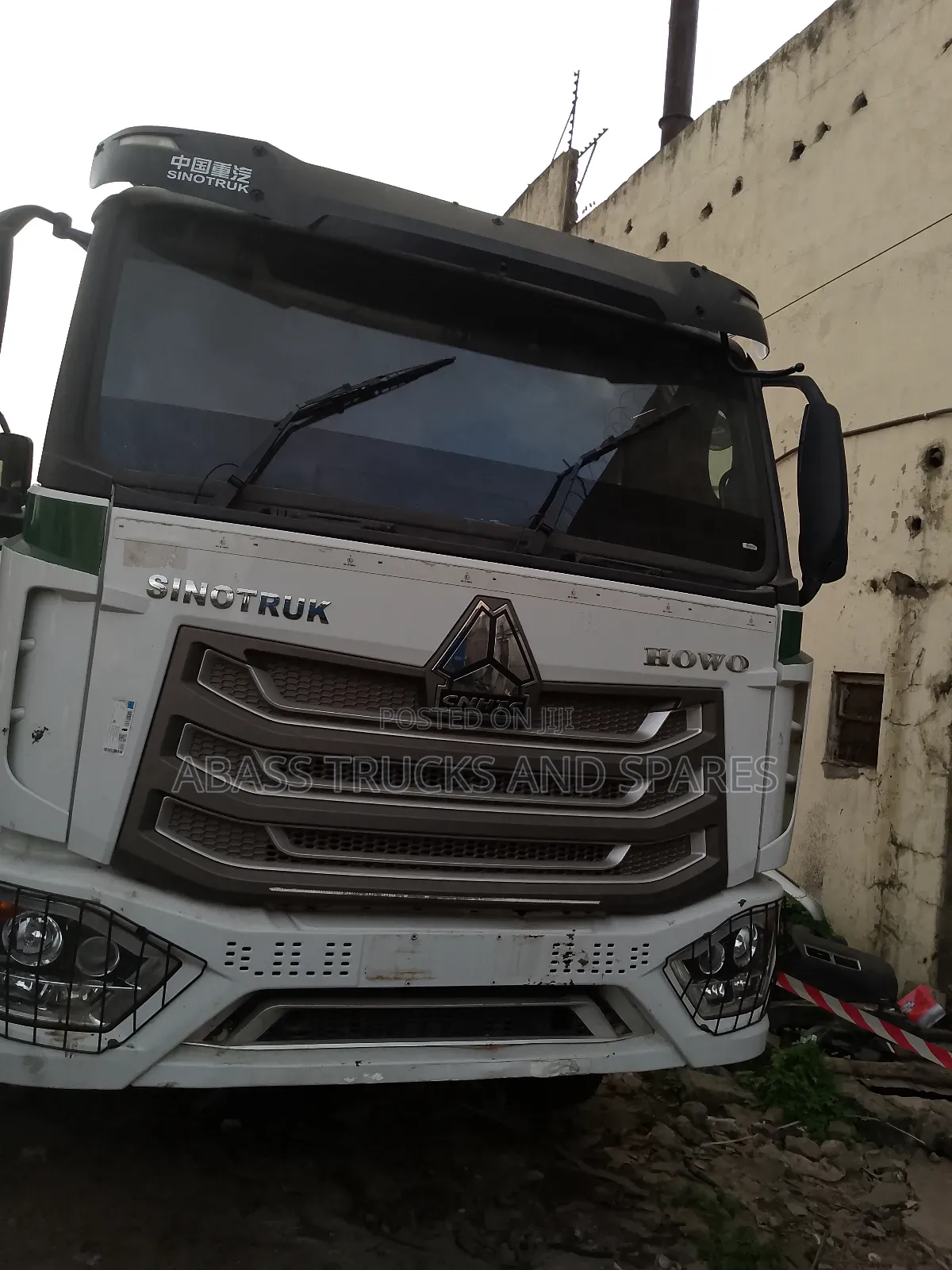 Sinotarck Howo Sevi Dubll Dev Original Isbirn KDM Howo 4m