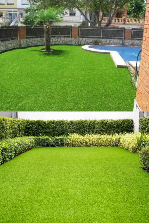 Radiant Green And Non Tear Artificial Grass Carpet - main view