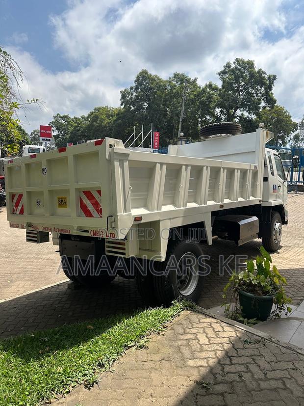 Mitsubishi Fuso Fm 65 Tipper - thumbnail 10