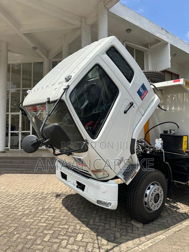 Mitsubishi Fuso Fm 65 Tipper - thumbnail 24
