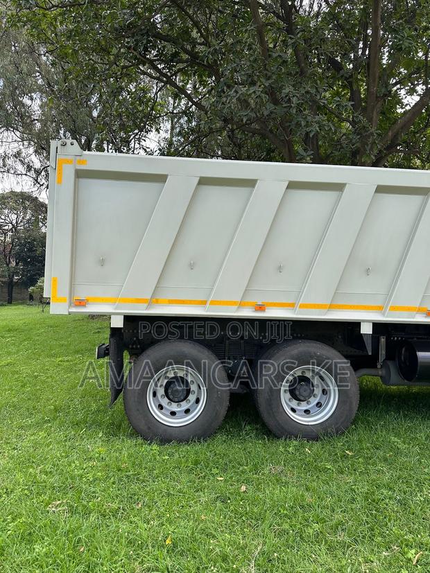 Mitsubishi Fuso Fj 2523 Tipper 2024 White - thumbnail 2