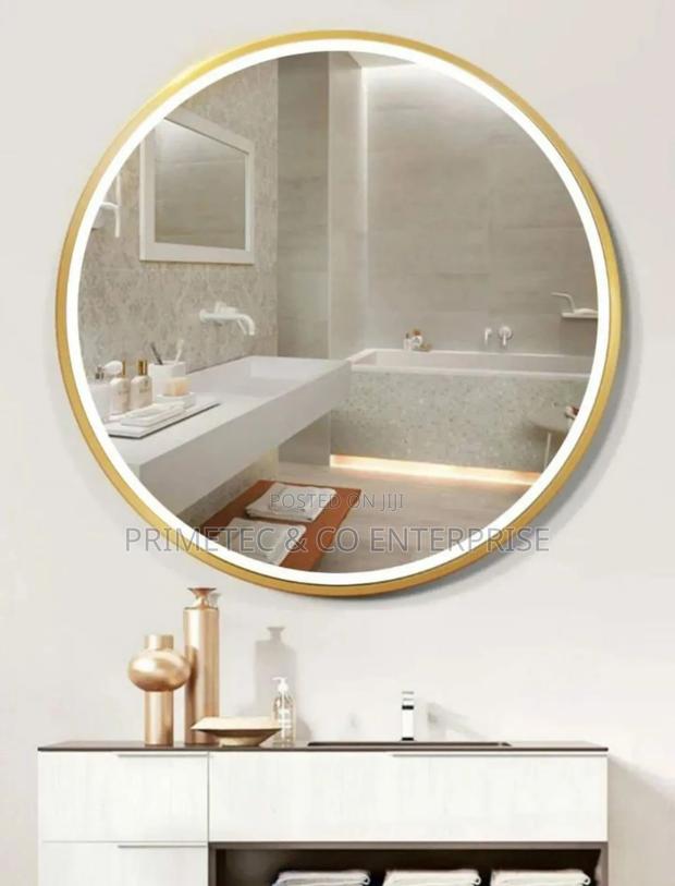 60*60 Round Decor Mirrors With Fine Finishing