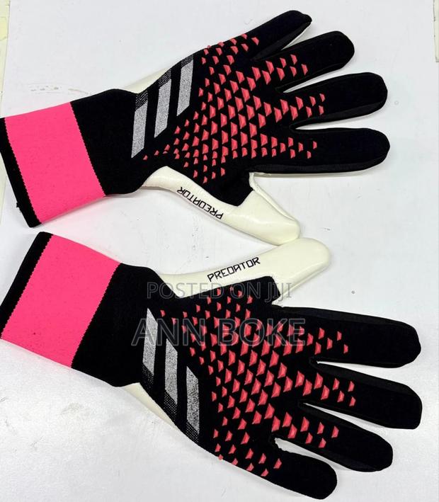 Goalkeeper Gloves  
Available - thumbnail 7