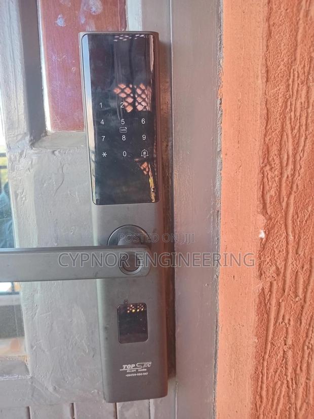 Easy to Install Locks With Fingerprint