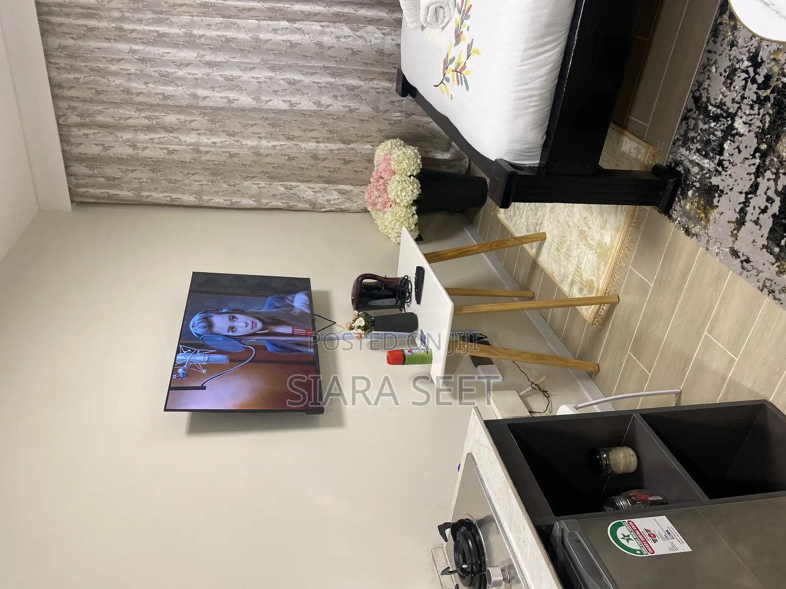 Cozy, Furnished Studio Airbnb Behind Signature Mall