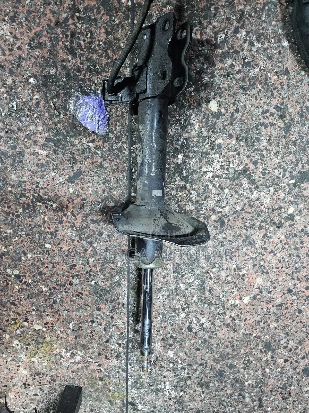 Front Shocks For Nissan Xtrail Nt30