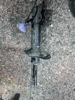 Front Shocks For Nissan Xtrail Nt30