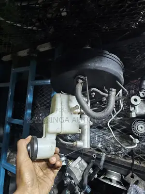 Brake Booster Hilux Vigo