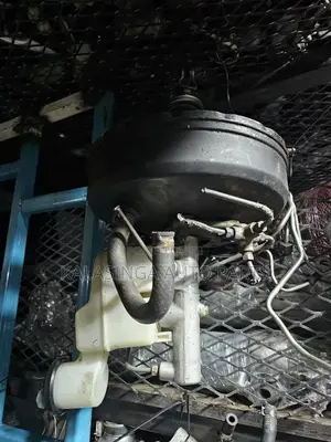 Brake Booster Hilux Vigo