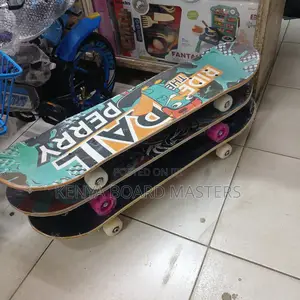 Rubber Wheeled Skateboards for Adults Skate Board