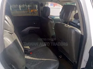 Mitsubishi Outlander 2011 White