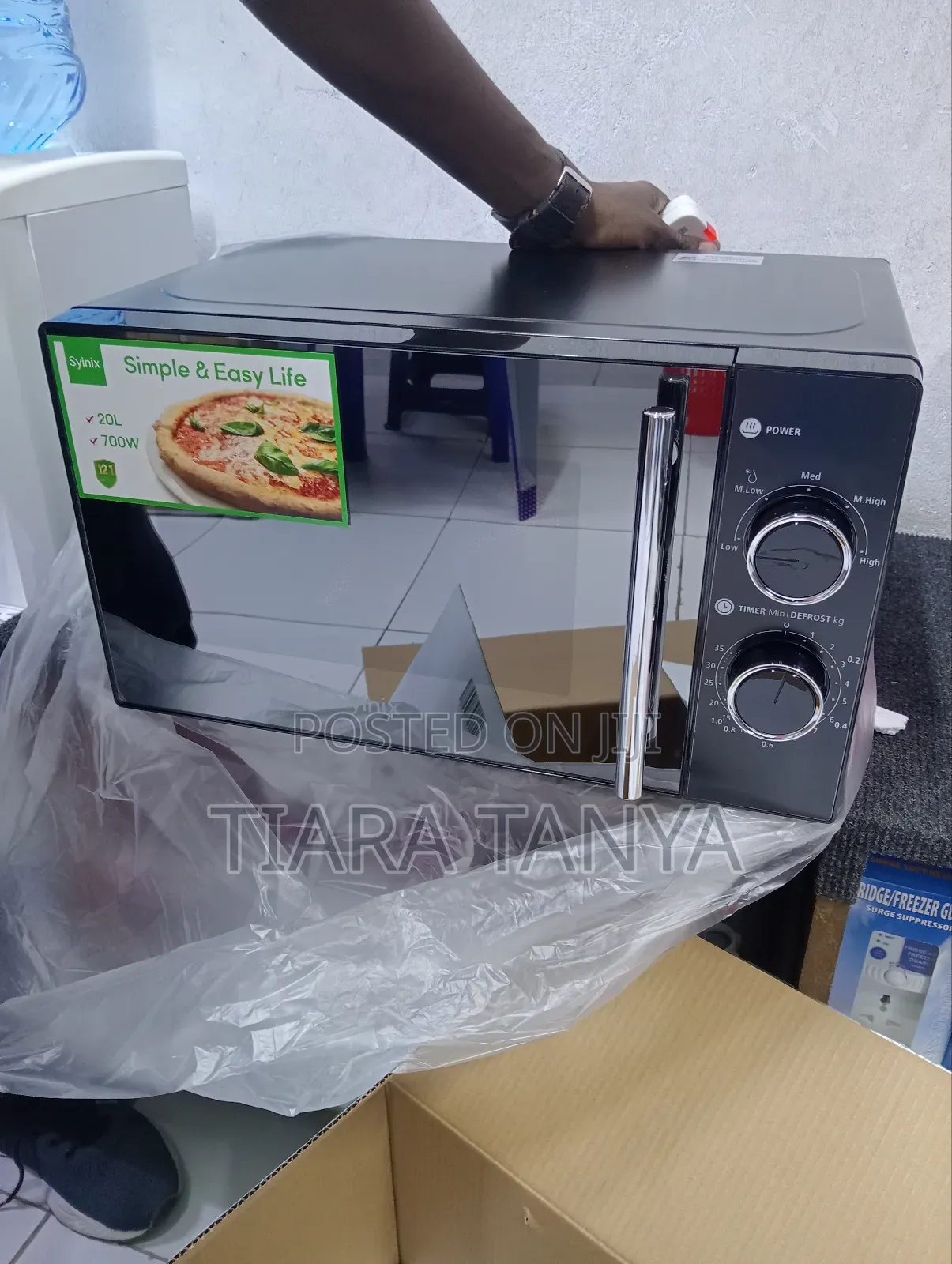 Syinix 20litres Manual Microwave Oven 700w