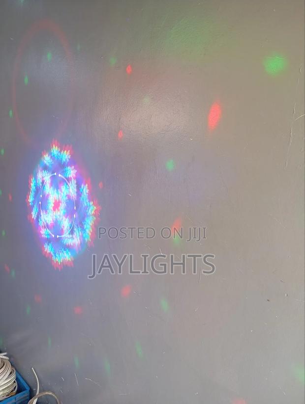 Dynamic Stage Lighting Setup in Action - thumbnail 4