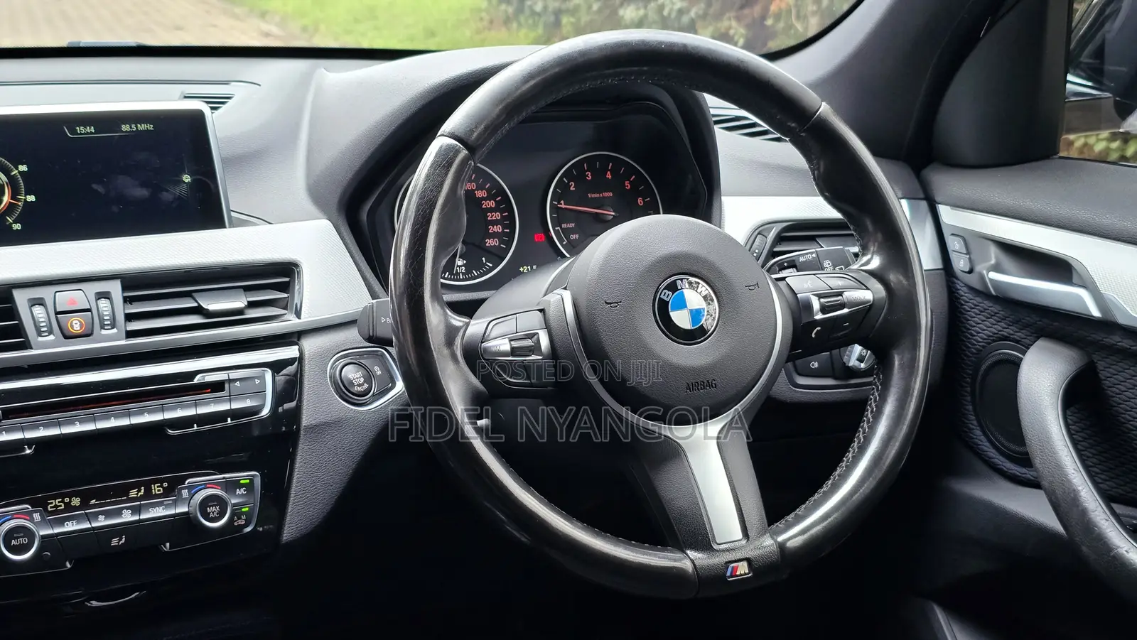 BMW X1 sDrive28i 4dr SUV (2.0L 4cyl Turbo 8A) 2015 Matt Black