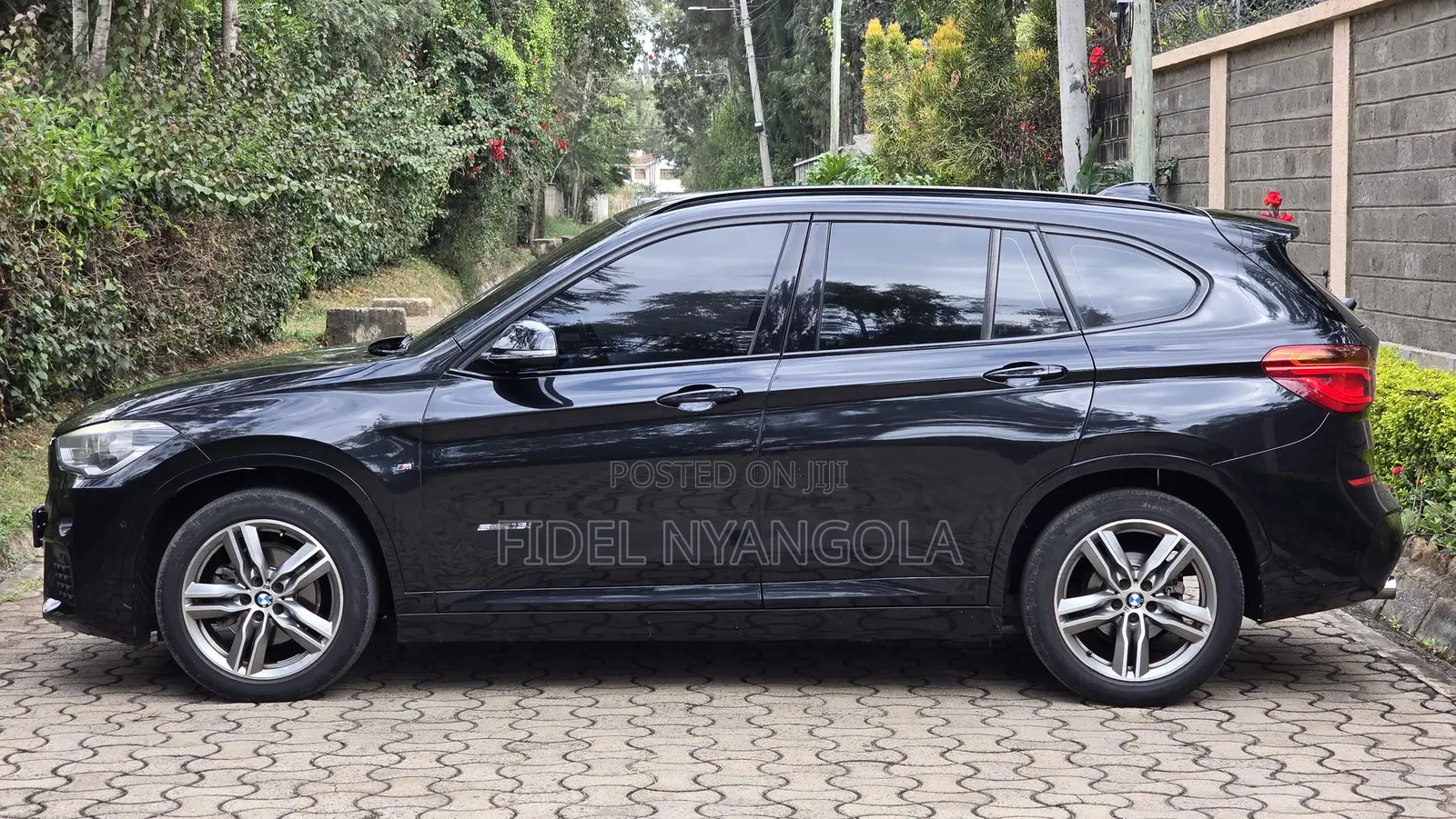 BMW X1 sDrive28i 4dr SUV (2.0L 4cyl Turbo 8A) 2015 Matt Black