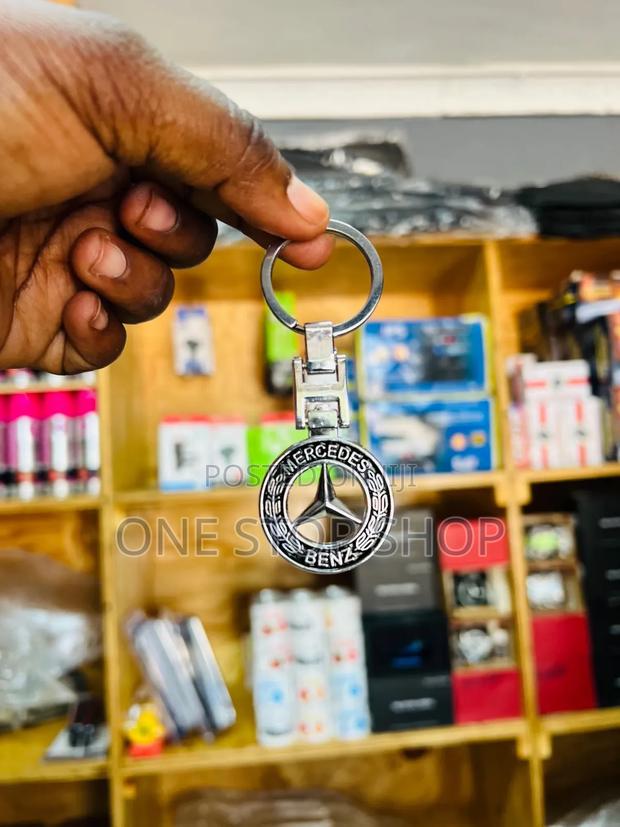Mercedes Key Logo Chain Holder