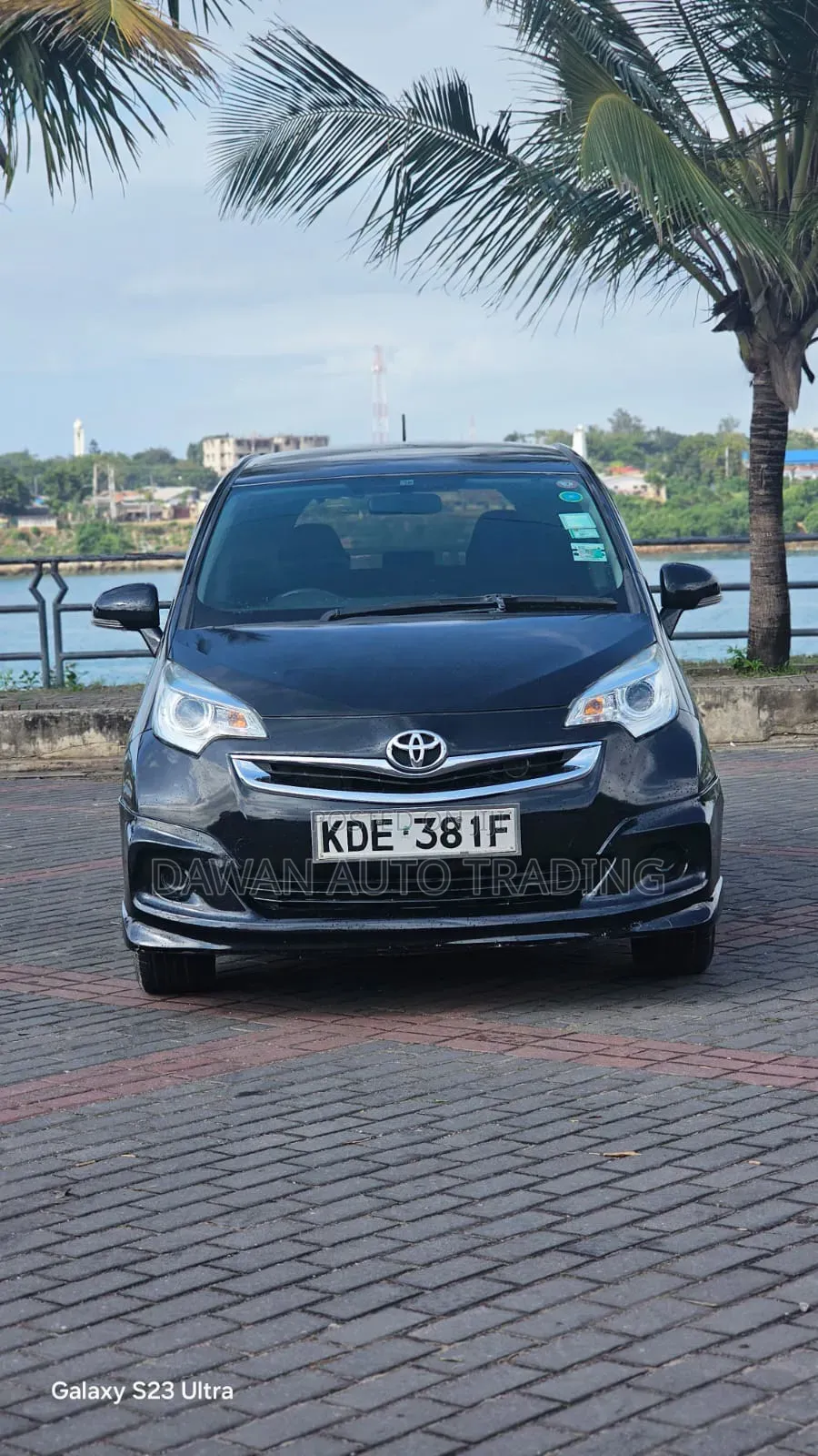 Toyota Ractis 2014 Black