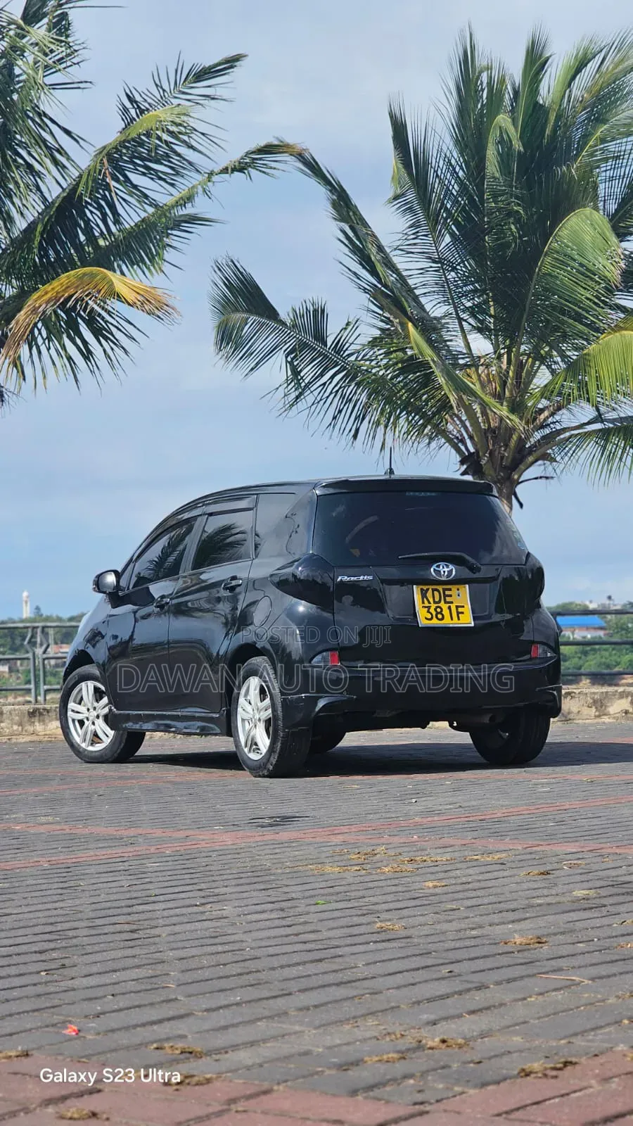 Toyota Ractis 2014 Black