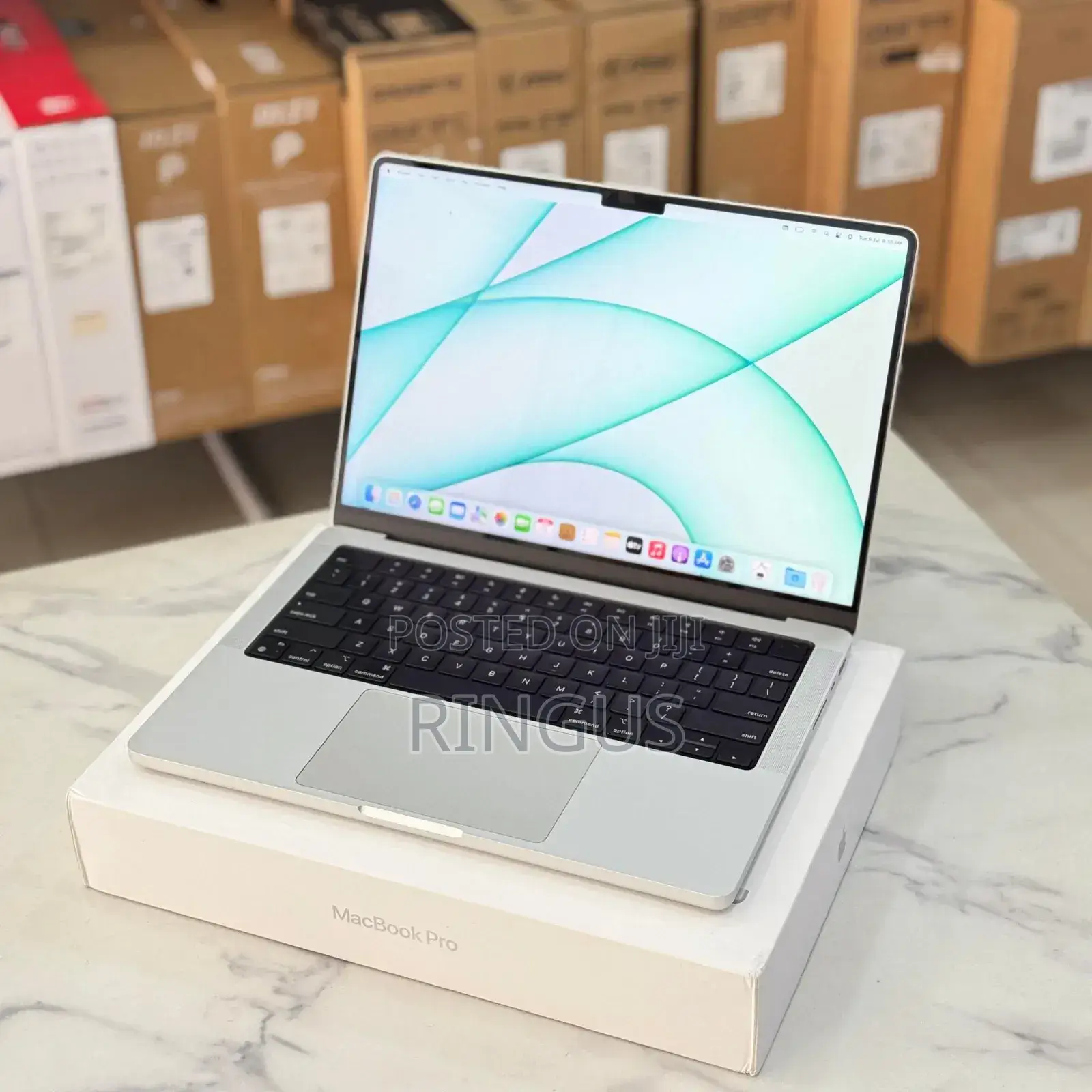 New Laptop Apple MacBook Pro 2021 M1 16GB Apple M1 Pro SSD 1T