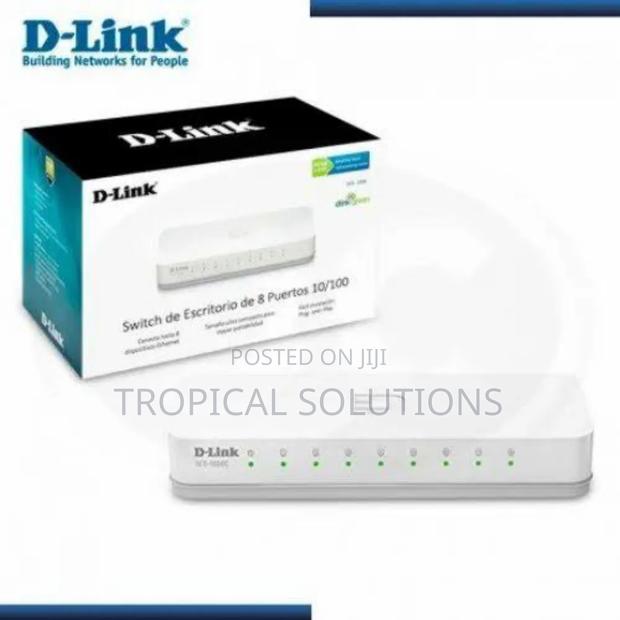 D-Link Des-1008c/B 8 Port 10/100base T Unmanaged Switch - thumbnail 2