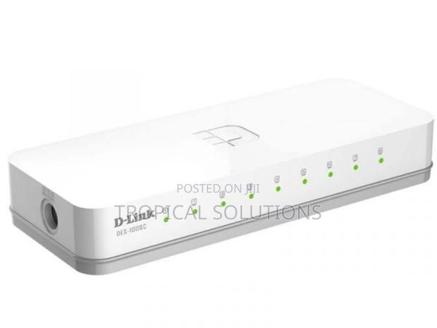 D-Link Des-1008c/B 8 Port 10/100base T Unmanaged Switch - thumbnail 3