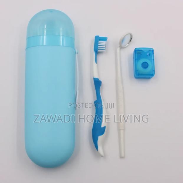  Smiley Portable Toothbrush Holder - main view