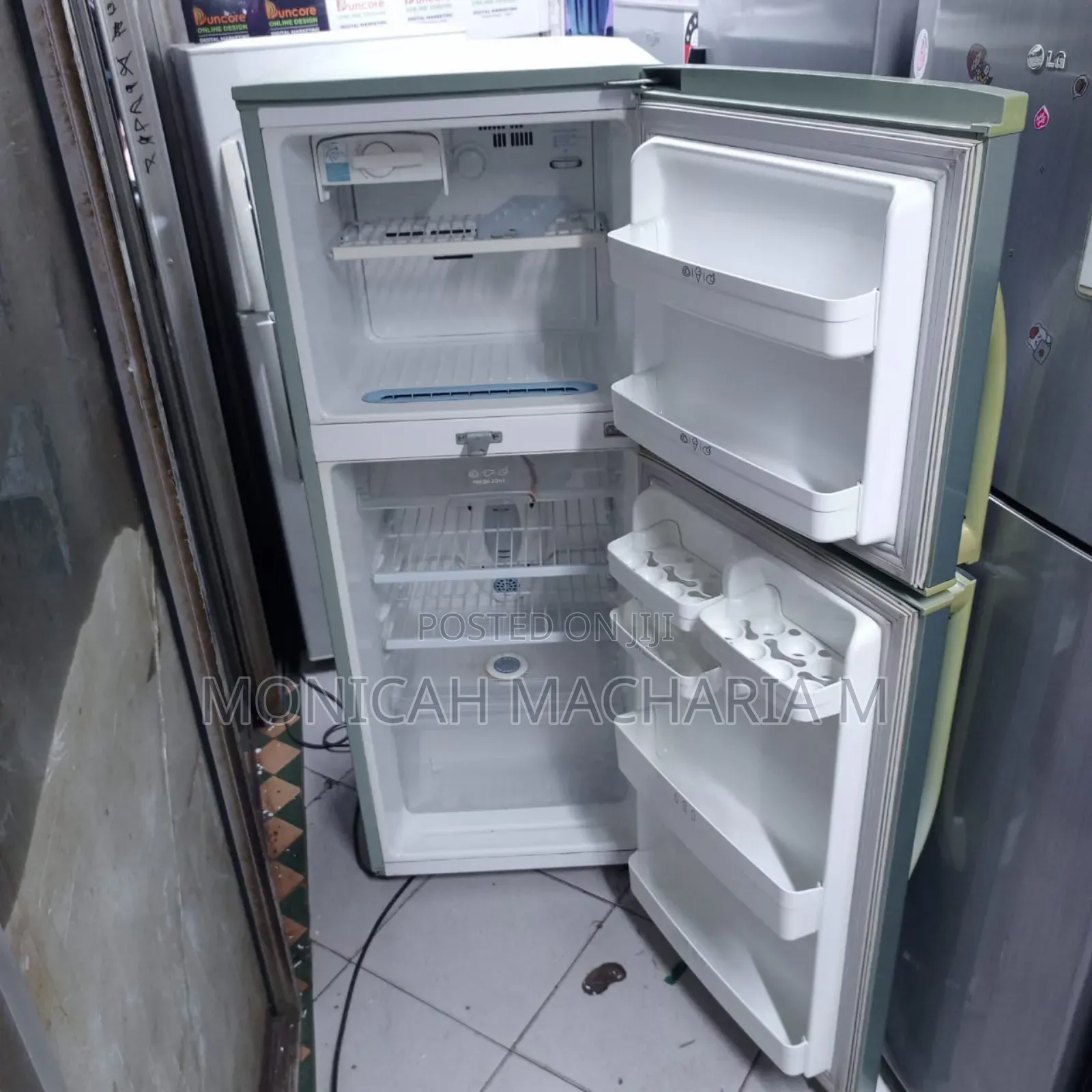 Dabble Door Fridge
