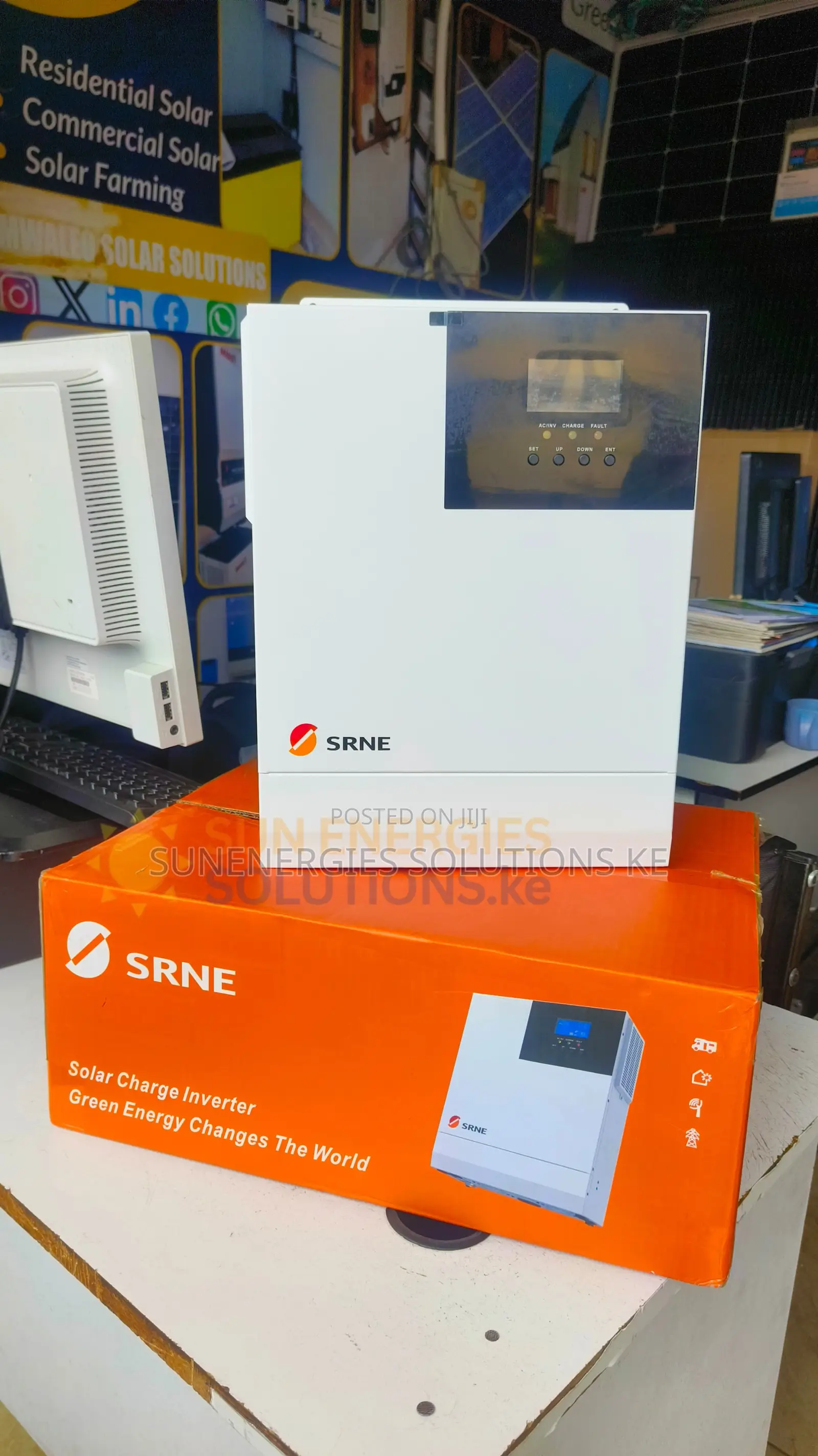Srne 3kw 24 v Hybrid Inverter