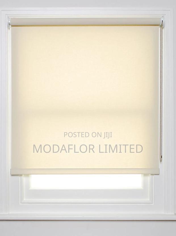 Daylight Without the Heat – Sunscreen Blinds - main view